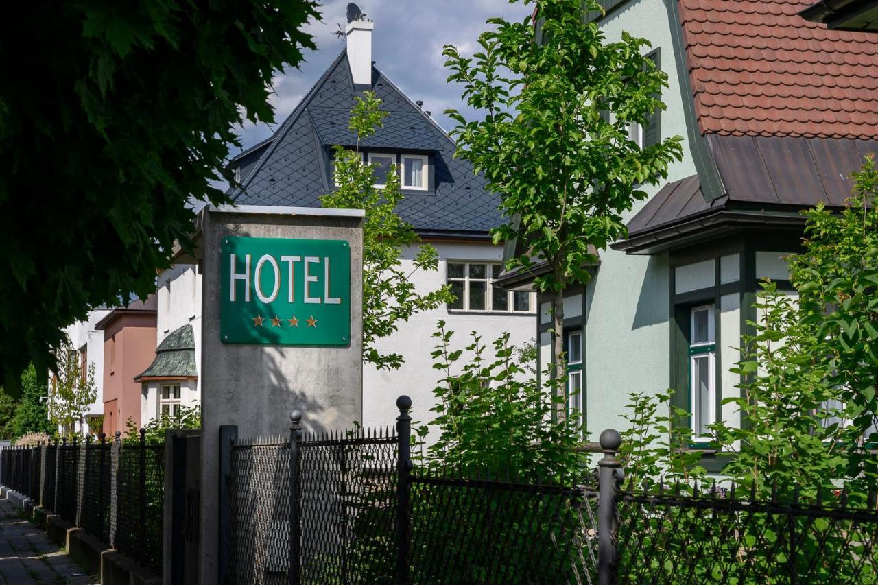 Hotel Zelena Marina Vrchlabi Exterior photo